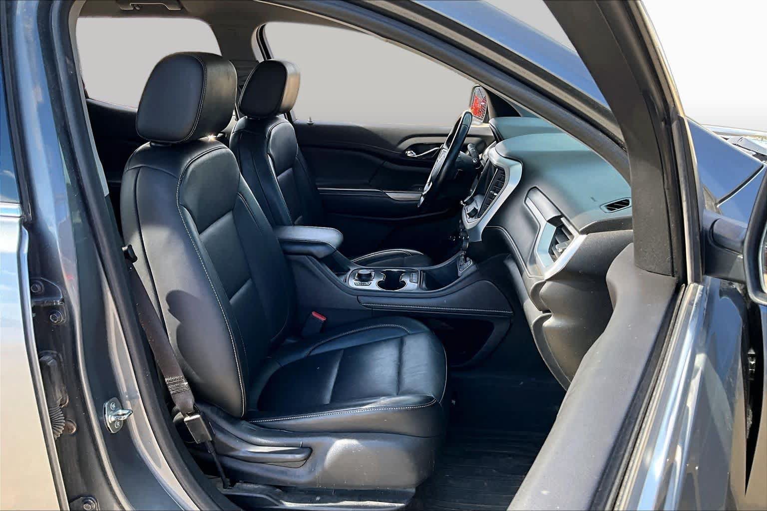 Used 2021 GMC Acadia SLT FWD image 8