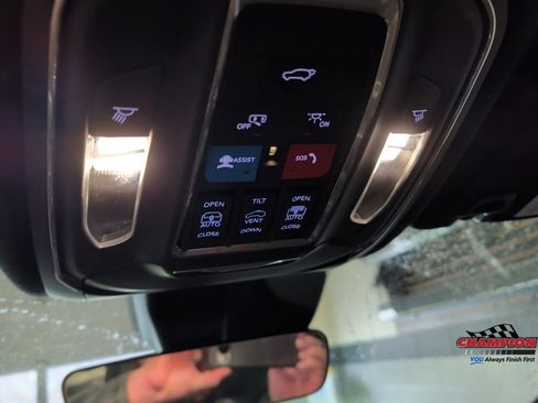 Used 2025 Jeep Grand Cherokee L Limited w/ Black Appearance Package image 11