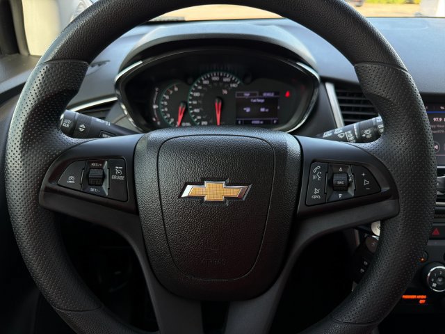 Used 2020 Chevrolet Trax LS w/ Tint and Cruise Package FWD image 21