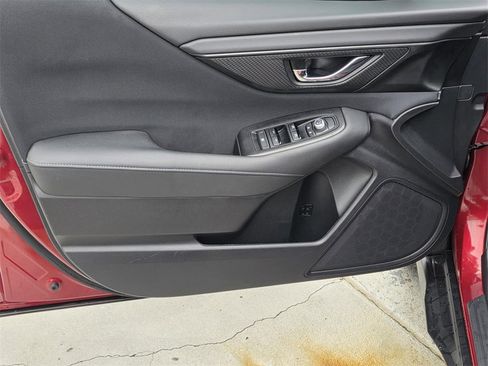 Used 2025 Subaru Outback Premium image 32