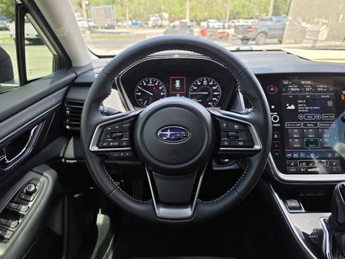 Used 2025 Subaru Outback Premium w/ Popular Package #1A AWD/4WD image 16