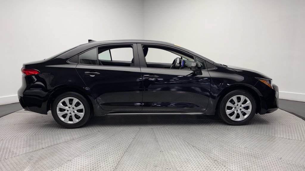 Used 2024 Toyota Corolla LE FWD image 39