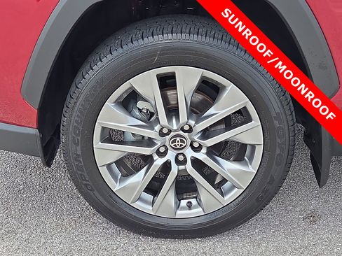 Used 2024 Toyota RAV4 XLE Premium AWD/4WD image 7