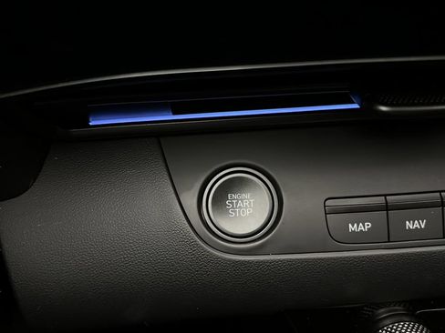 Certified 2025 Hyundai Elantra SEL FWD image 32