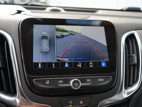 Used 2024 Chevrolet Equinox Premier AWD/4WD image 38