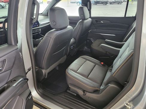 Used 2026 Chevrolet Traverse High Country w/ LPO, Floor Liner Package AWD/4WD image 13