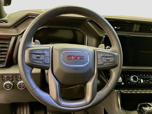 Used 2025 GMC Sierra 1500 AT4 image 18