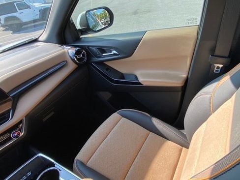 Used 2026 Chevrolet Equinox ACTIV w/ Convenience Package III AWD/4WD image 25