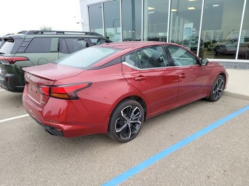 Used 2023 Nissan Altima 2.5 SR AWD/4WD image 6