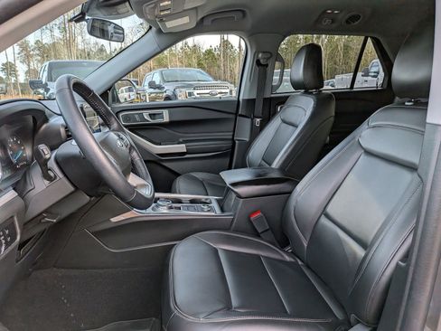 Certified 2023 Ford Explorer XLT w/ Equipment Group 202A image 24