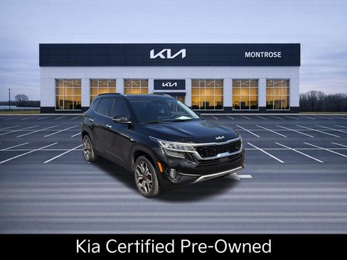 Certified 2022 Kia Seltos SX w/ Sunroof Package AWD/4WD image 3