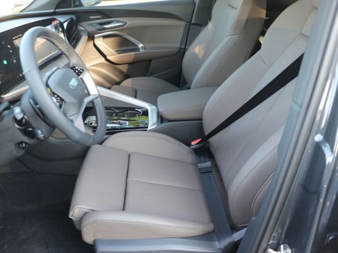 Used 2025 Audi Q5 Premium Plus image 15