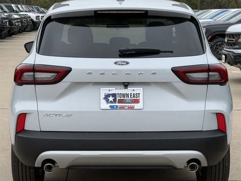 New 2026 Ford Escape Active image 29