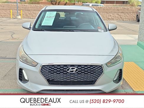 Used 2018 Hyundai Elantra GT FWD image 2