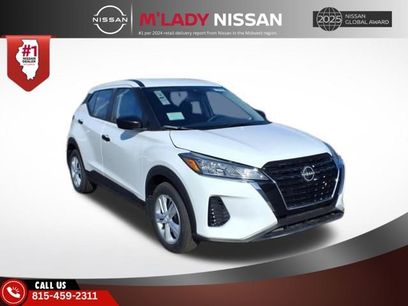 New 2025 Nissan Kicks Play S
