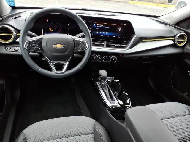 Used 2025 Chevrolet Trax LT w/ Driver Confidence Package FWD image 10
