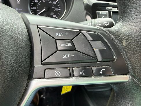 Used 2019 Nissan Rogue S FWD image 13