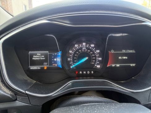 Used 2018 Ford Fusion Titanium AWD/4WD image 5