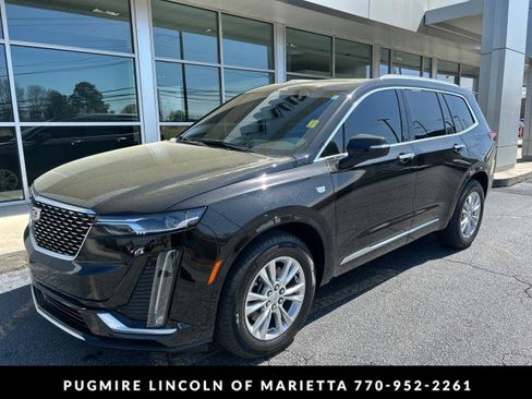 Used 2025 Cadillac XT6 Luxury image 2
