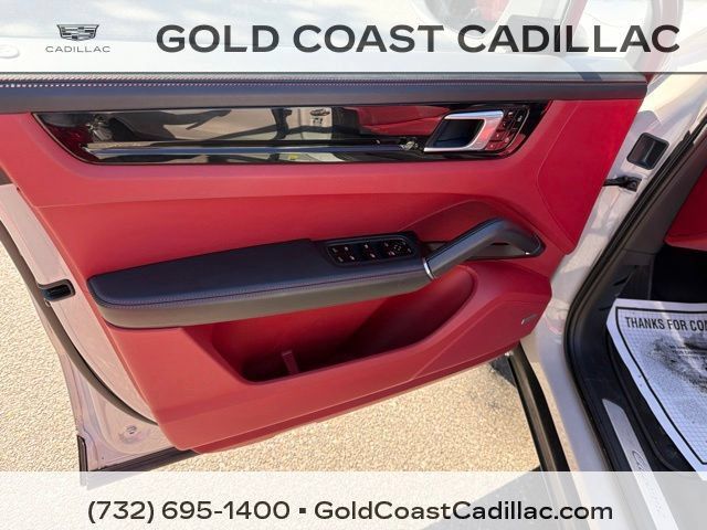 Used 2020 Porsche Cayenne AWD/4WD image 14