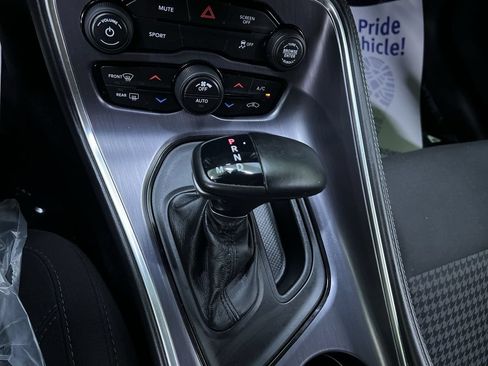 Used 2018 Dodge Challenger SXT RWD image 23