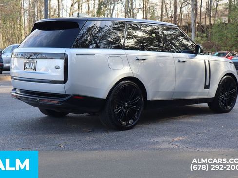 Used 2023 Land Rover Range Rover SE image 6