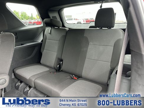 Used 2023 Chevrolet Traverse LT image 20