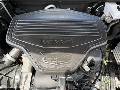 Used 2024 Cadillac XT6 Premium Luxury AWD/4WD image 42