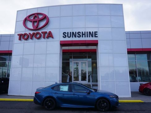 New 2026 Toyota Camry SE image 1