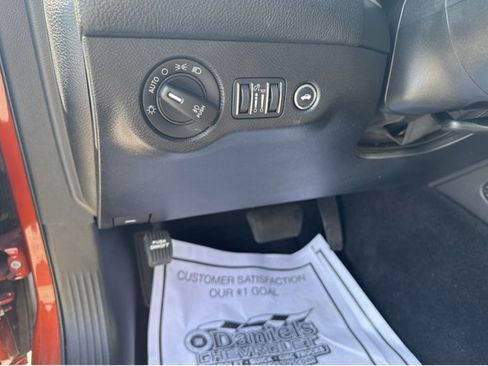 Used 2022 Dodge Challenger SXT w/ Blacktop Package image 11