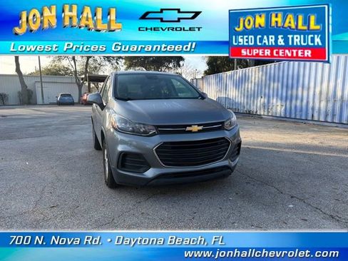 Used 2020 Chevrolet Trax LS w/ Tint and Cruise Package image 18