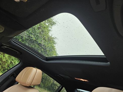 Used 2014 BMW 750Li RWD image 21