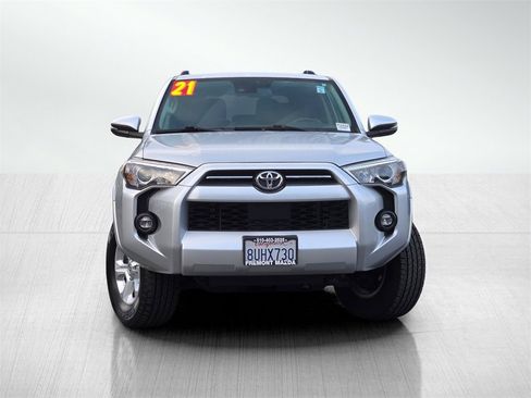 Used 2021 Toyota 4Runner SR5 Premium image 2