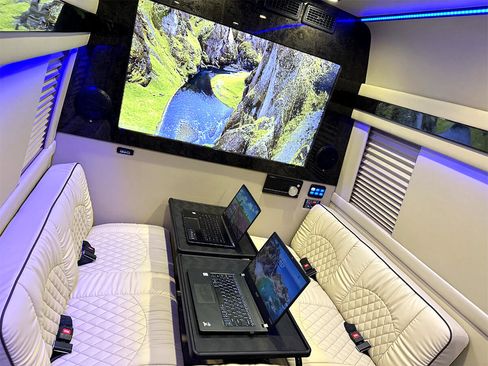 Used 2020 Mercedes-Benz Sprinter 3500 image 3