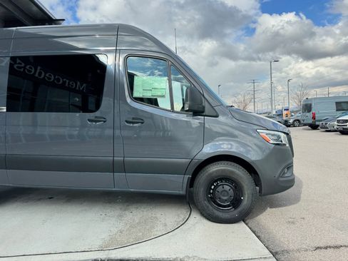 Used 2024 Mercedes-Benz Sprinter 144 Cargo image 10