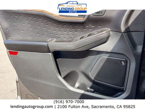 Used 2020 Ford Escape Titanium w/ Titanium Premium Package 2.0 AWD/4WD image 20