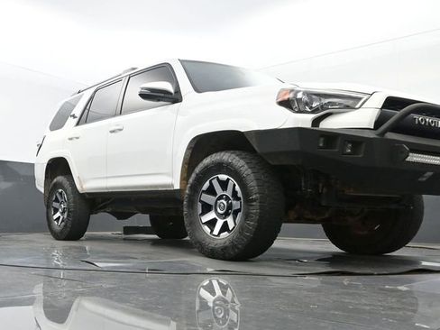 Used 2019 Toyota 4Runner TRD Off-Road Premium image 9