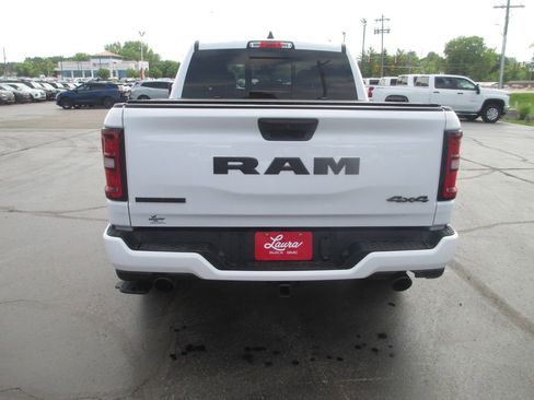 Used 2025 RAM 1500 Big Horn AWD/4WD image 7