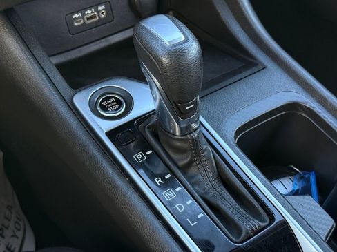 Used 2023 Nissan Sentra SV image 32