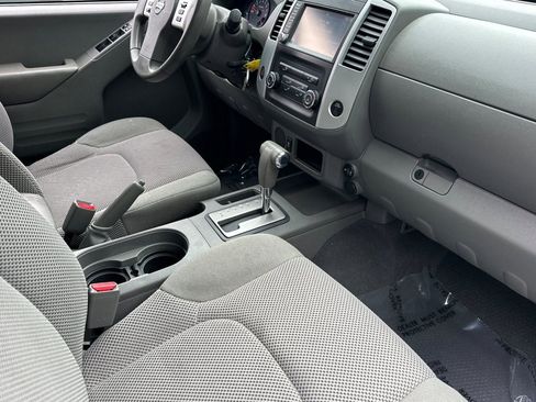 Used 2019 Nissan Frontier SV image 31
