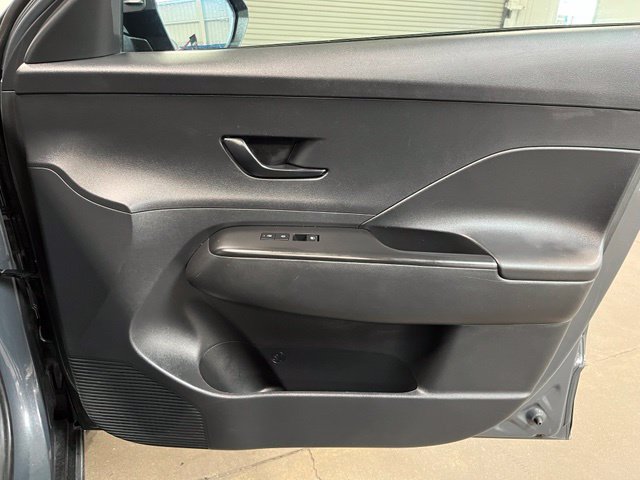 Used 2024 Hyundai Kona SEL AWD/4WD image 11