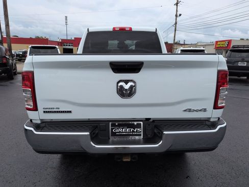 Used 2024 RAM 2500 Big Horn w/ Off Road Package AWD/4WD image 4