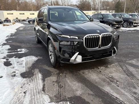 New 2026 BMW X7 xDrive40i w/ Premium Package image 4