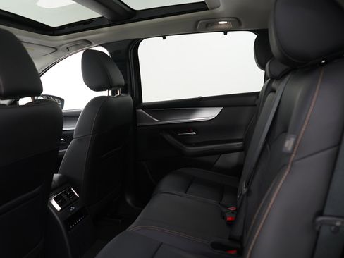 Certified 2025 MAZDA CX-70 Plug-In Hybrid w/ Premium Pkg image 18