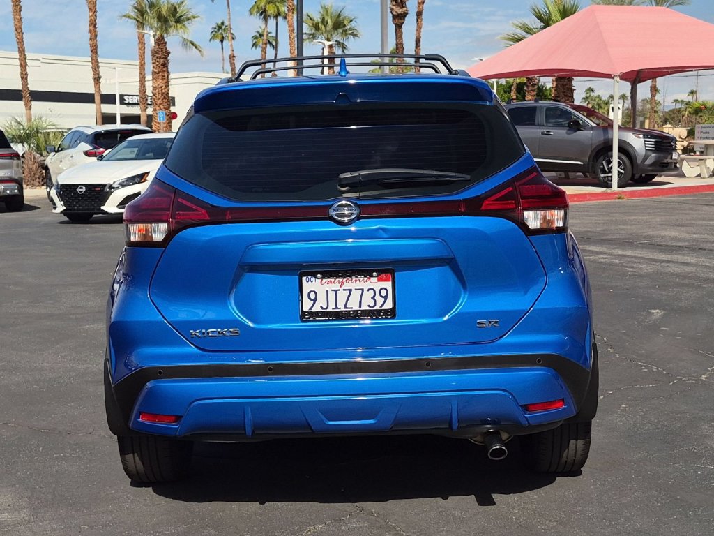 Used 2021 Nissan Kicks SR w/ Exterior Package FWD image 4