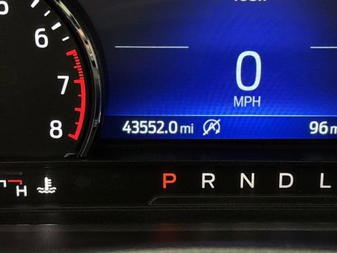 Used 2023 Ford Explorer XLT w/ Equipment Group 202A image 6