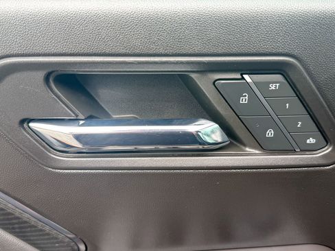 Certified 2023 GMC Canyon AT4 w/ AT4 Premium Package AWD/4WD image 16