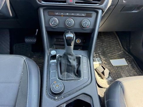 Used 2022 Volkswagen Taos SE AWD/4WD image 14