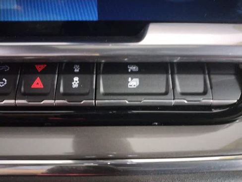 Used 2024 Chevrolet Silverado 1500 High Country w/ High Country Premium Package image 43