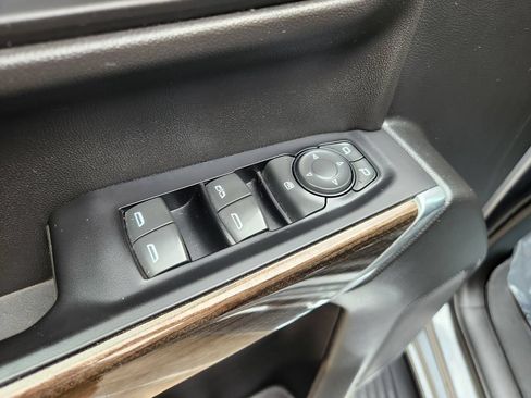 Used 2019 Chevrolet Silverado 1500 LT w/ All-Star Edition AWD/4WD image 17